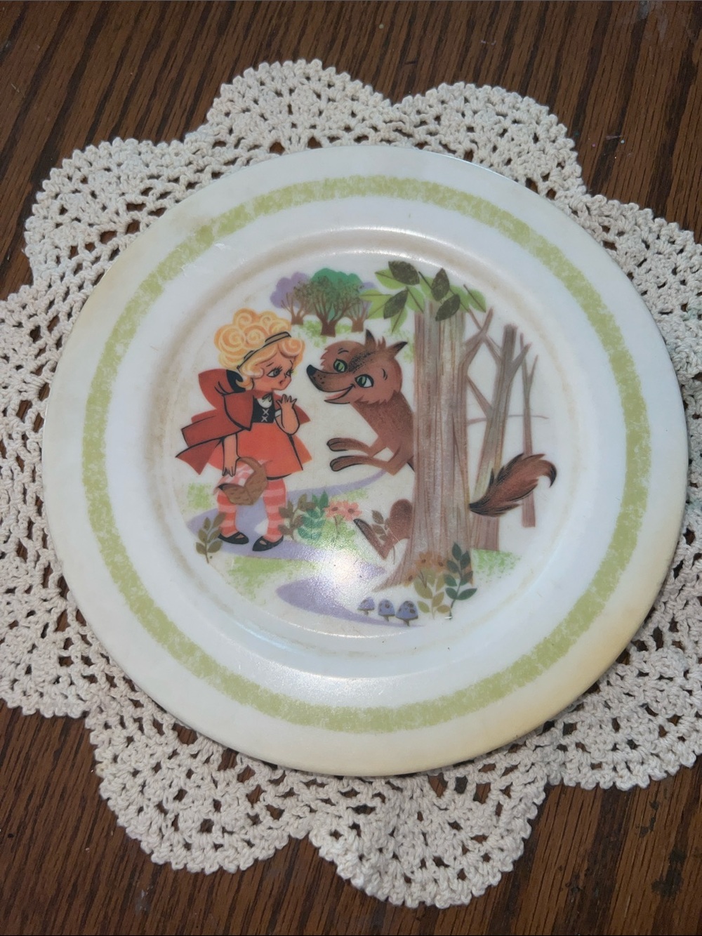 Vintage Oneida red riding hood collectible plate